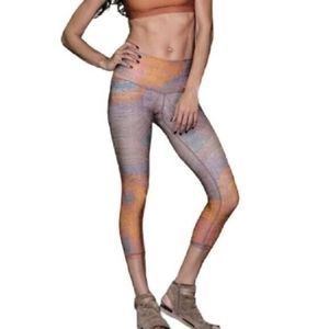 MOVING SALE!! Niyama Sol Sea of Time leggings, Med
